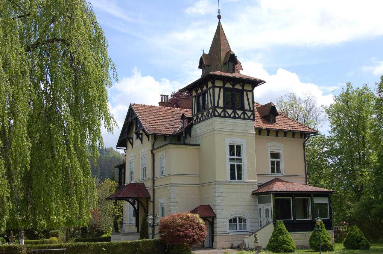 Gloegglhof Bed & Breakfast Trofaiach Exterior photo