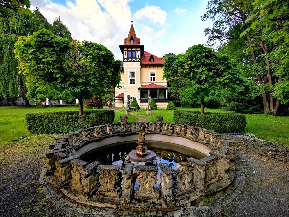 Gloegglhof Bed & Breakfast Trofaiach Exterior photo