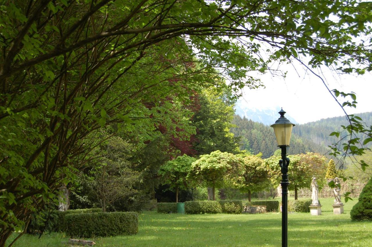 Gloegglhof Bed & Breakfast Trofaiach Exterior photo
